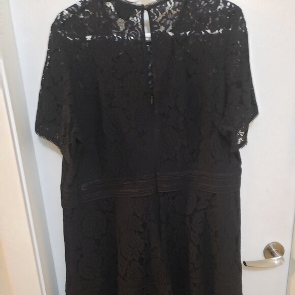 City Chic Black Short Sleeve Lace Dress. New With Tags - Picture 6 of 8